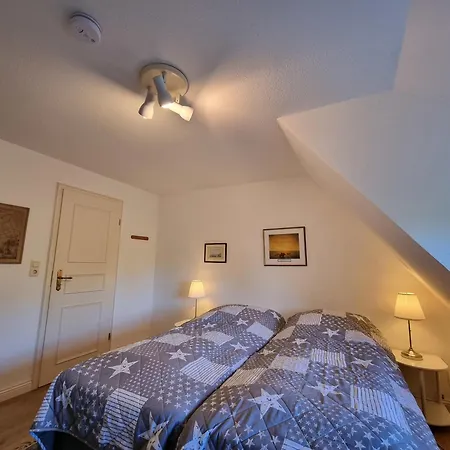 Suederweg 7 Hausteil بيت للعطل Alkersum
